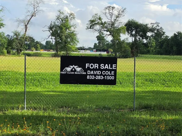 8318 Dockal Rd, Houston, TX 77028