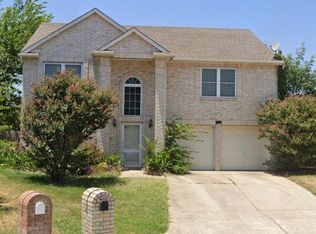 5714 Roundup Trl, Arlington, TX 76017