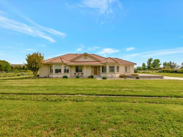 7 Thomas Ln, San Juan Bautista, CA 95045