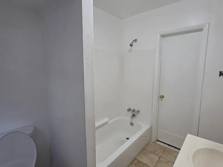 510 S 48th St #2 — Photo 8