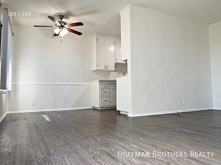 4845 W Slauson Ave #5 — Photo 6