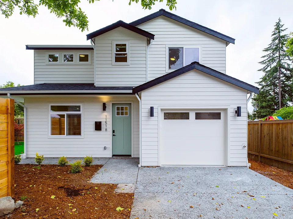 11518 16th Ave NE