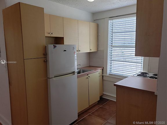 2nd image of 7149 Bay Dr APT 16