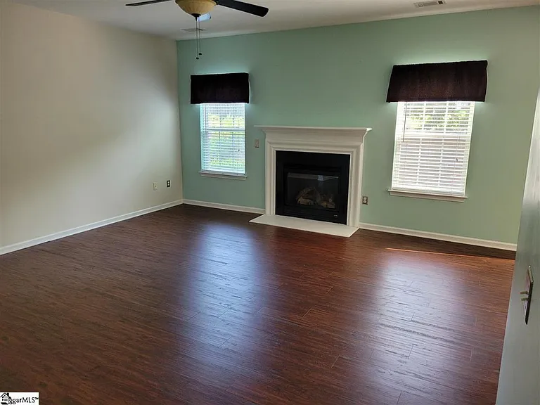 206 Chartwell Dr — Photo 10
