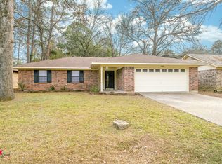 8910 Hollow Bluff Dr, Haughton, LA 71037