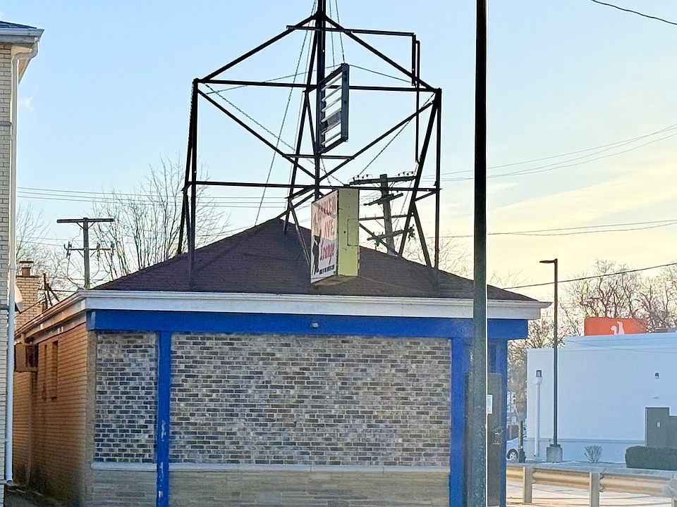 2nd image of 3701 S Harlem Ave