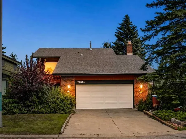 2604 W Deer Side Dr SE, Calgary, AB T2J 6A3