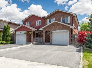 922 Stainton Dr, Mississauga, ON L5C 3A5
