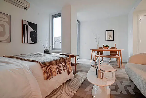 Rented by EXR | media 16