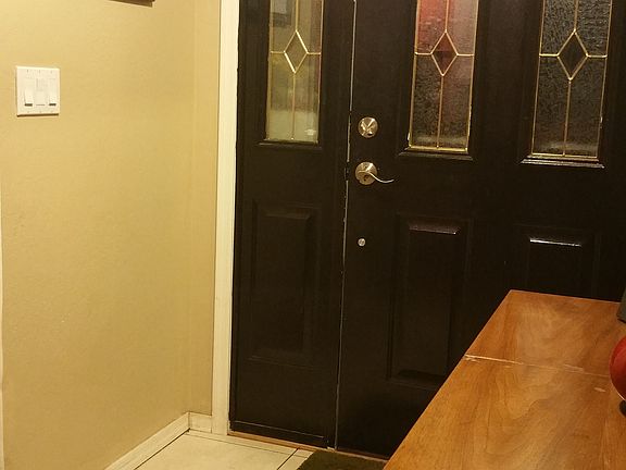 Front entrance/foyer