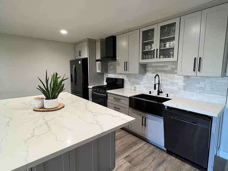 4001 Minnesota Ave — Photo 1