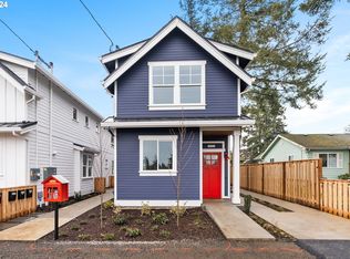 7956 SE Cooper St UNIT A, Portland, OR 97206