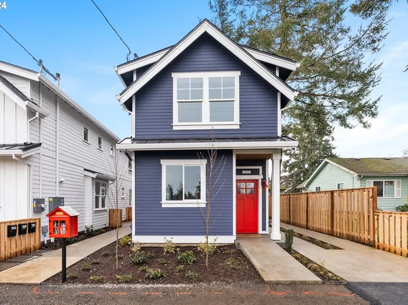 7956 SE Cooper St Unit A, Portland, OR 97206