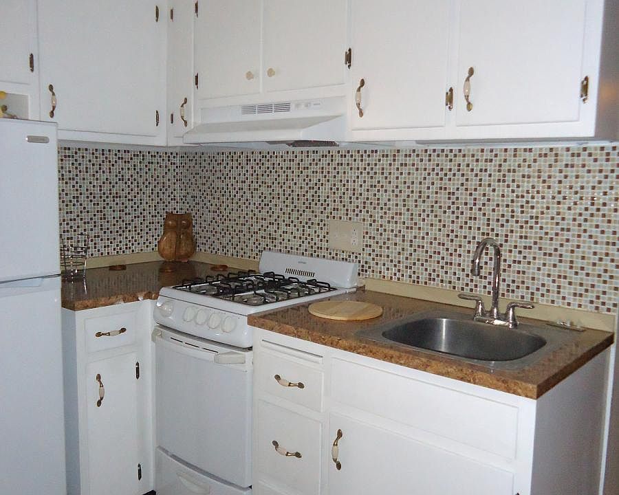1st image of 244 Lawlor St APT 1