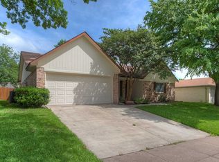 10108 Buffalo Grove Rd, Fort Worth, TX 76108