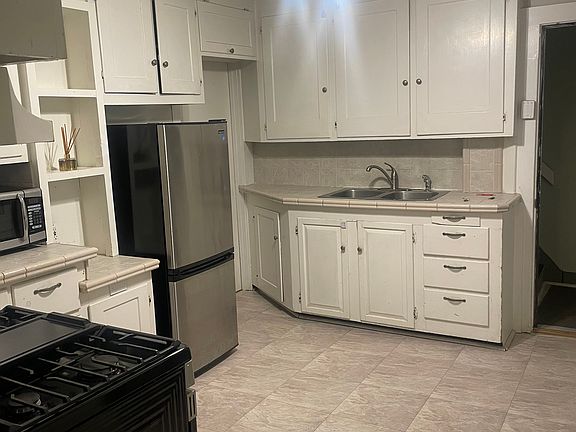 2nd image of 489 South Ave #2