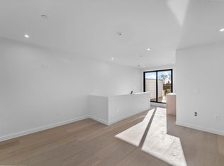 222 Washington Pl, Cliffside Park, NJ 07010