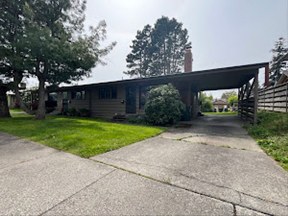 1st image of 2621 Grove St #2623