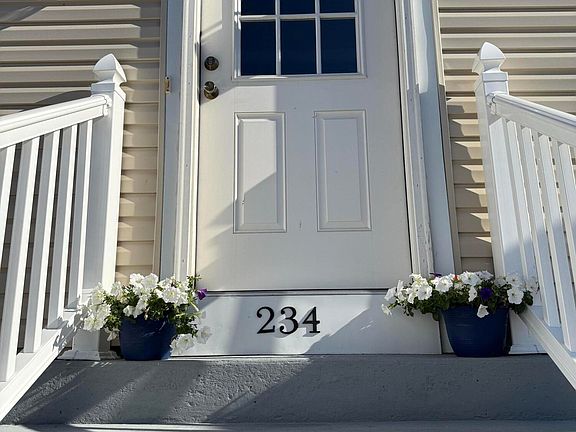 2nd image of 234 Carleton Ave