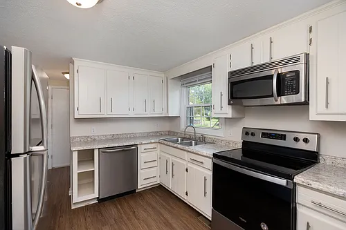 921 Dogwood Cir Photo 1