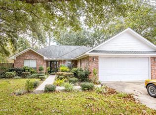 8505 Clamshell Ave, Ocean Springs, MS 39564