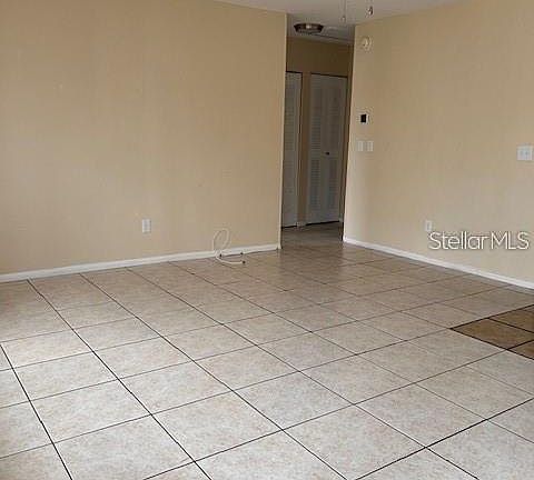 5th image of 40 E Country Cove Way