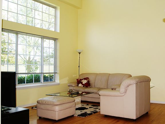 3rd image of 4556 Concord Ln