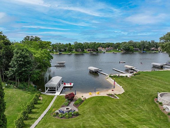 3rd image of S74W17426 Lake DRIVE