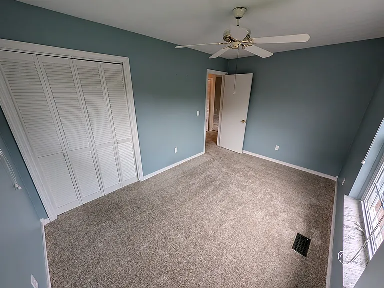 698 Liberty Ln — Photo 15