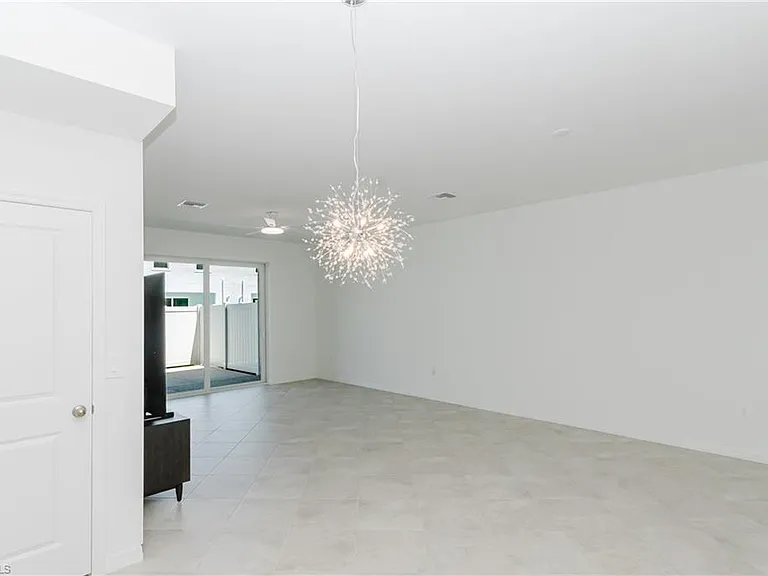14815 White Pearl Rd #14815 — Photo 5