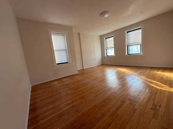 (undisclosed Address), Staten Island, NY 10304