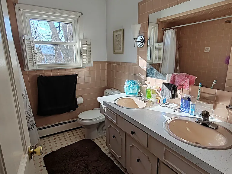 Full bathroom.