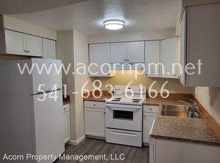 152 S 53rd St #4, Springfield, OR 97478