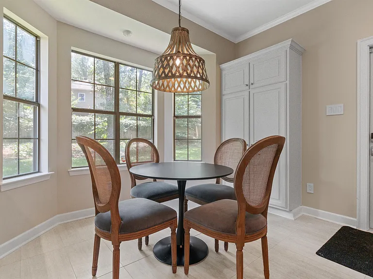 13717 Napoleon Rd — Photo 11