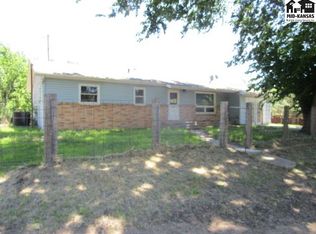 519 W Avenue C, Sylvia, KS 67581
