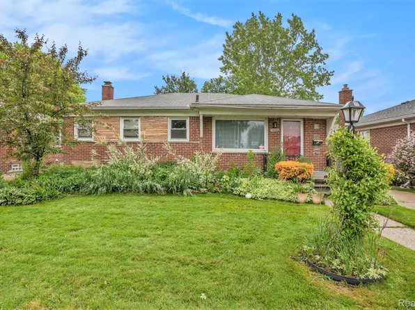 25895 Koontz St, Roseville, MI 48066