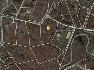 140 Cove Neck Rd, Oyster Bay, NY 11771
