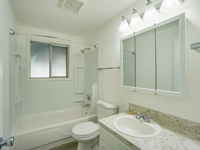 Quailwood Apartments — Photo 6