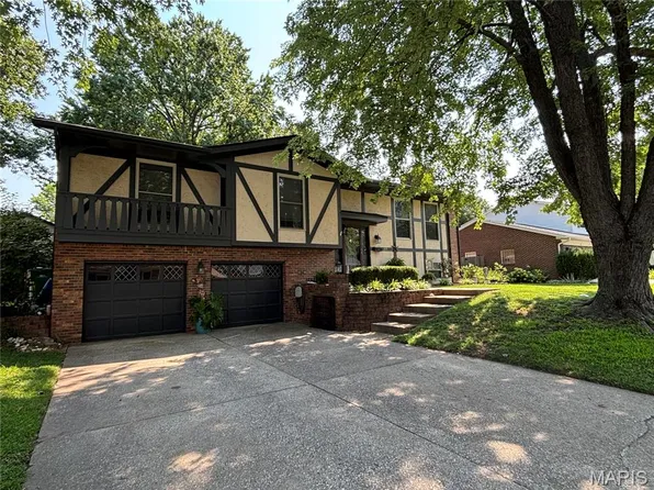310 Emily Dr, O Fallon, IL 62269