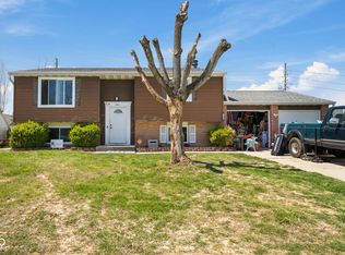 1206 Rosengarten Dr, Greenwood, IN 46142