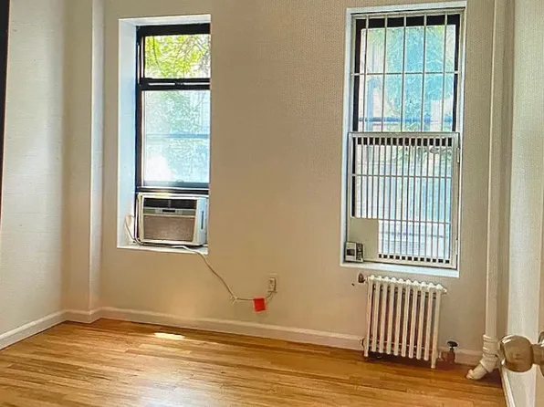 216 East 10th Street image 8 of 11