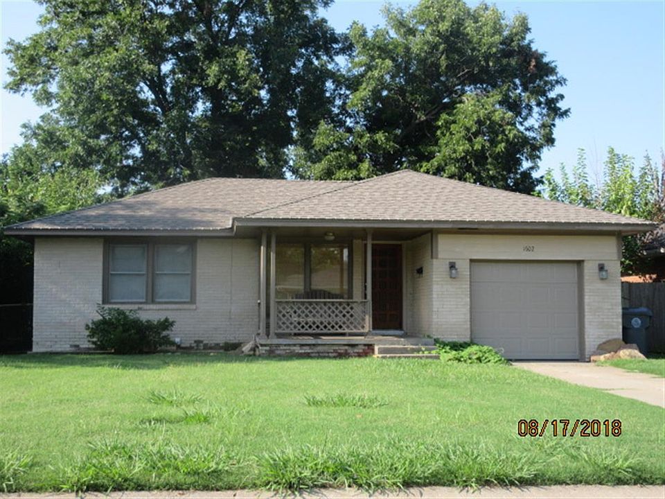 1st image of 1602 Oxford Way