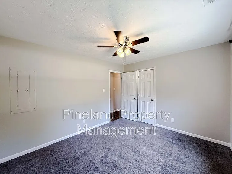1690 Clairborne Dr — Photo 20
