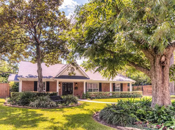 5617 Valerie St, Houston, TX 77081