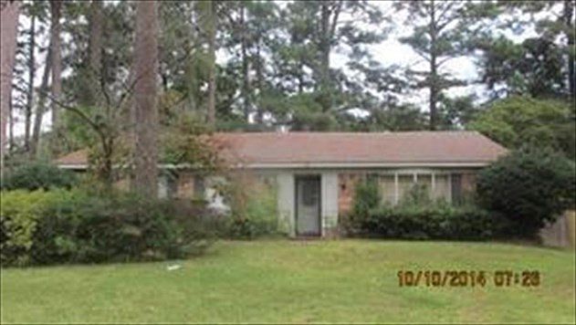 1st image of 19 Marguerite Dr