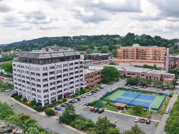 10 Bay Street Landing image 21 of 24