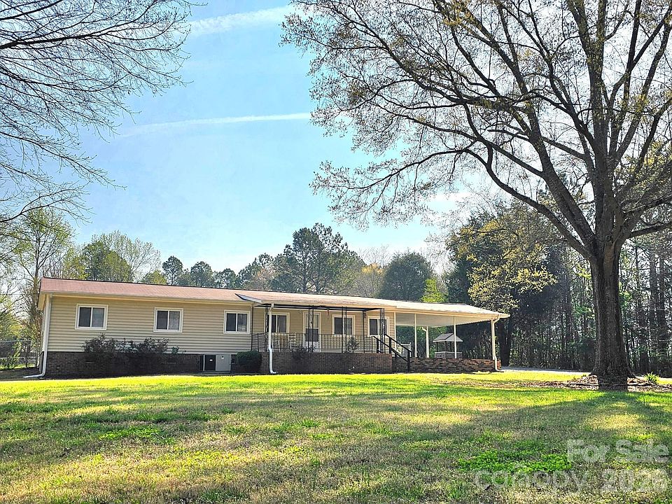 1st image of 44716 Gold Branch Rd