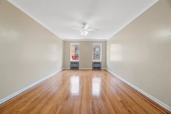 Rented by Zara Realty Holding Corp | media 9