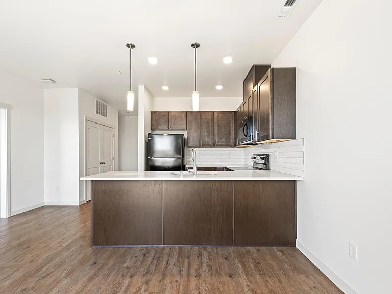 Columbia River Walk Apartments — Photo 135