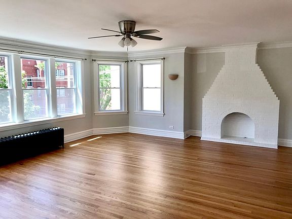3rd image of 7361 N Hoyne Ave #1